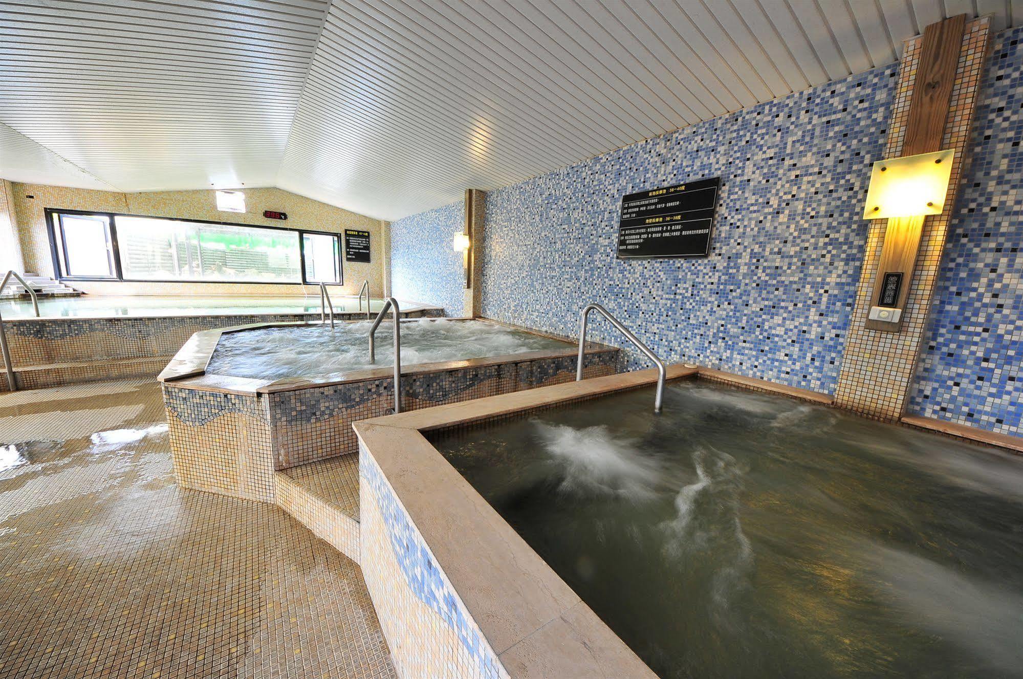 Chat Hot Spring Resort Ťi-lung Exteriér fotografie